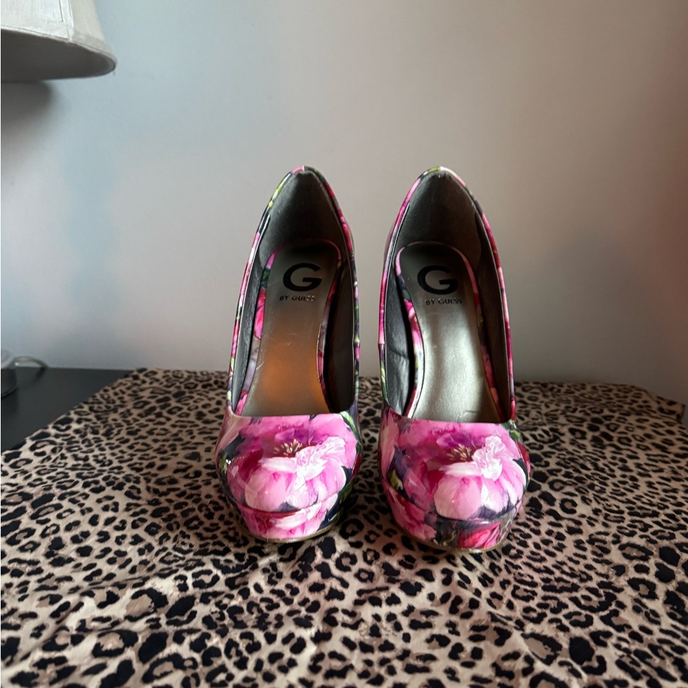 Pink Floral Heels G by Guess - Picture 3 of 5